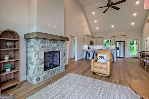 Young Harris, GA 30582,61 McTyeire DR