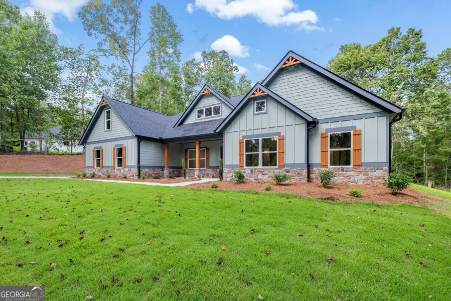 151 Signing Tree LN, Clarkesville, GA 30523