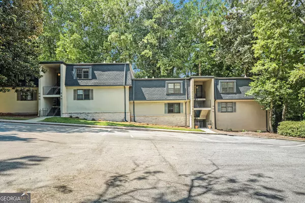 Atlanta, GA 30327,94 Rosaire PL NW