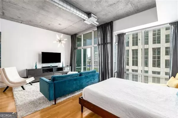 Atlanta, GA 30309,943 Peachtree ST NE #1009