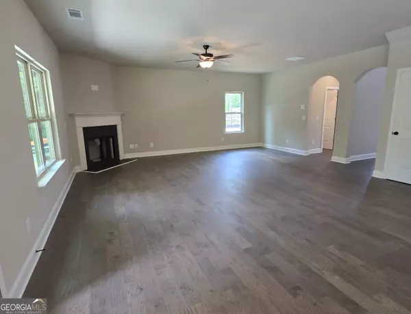 Grayson, GA 30017,956 Lakeview Oaks CT