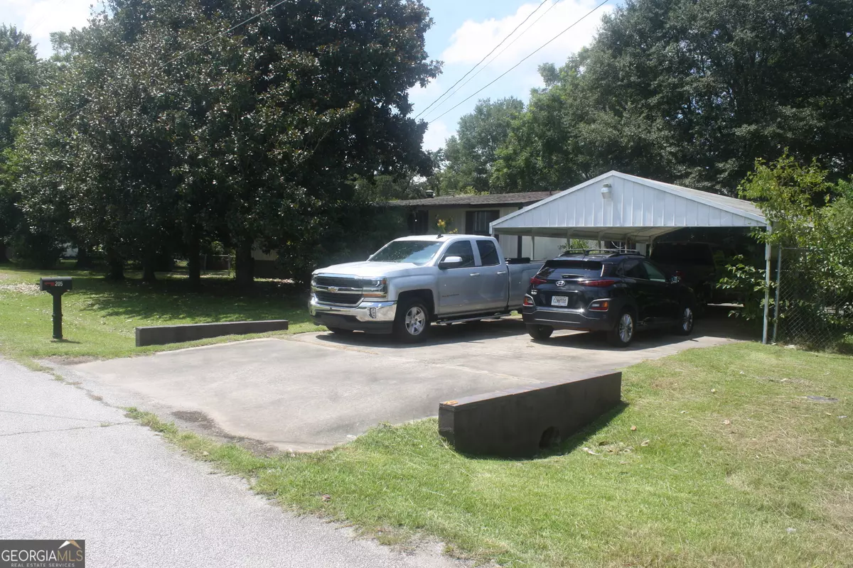 Warner Robins, GA 31093,205 Cambridge DR