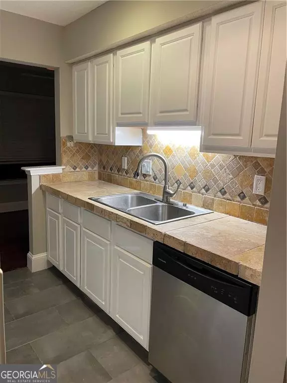 Sandy Springs, GA 30350,1611 Huntingdon Chase