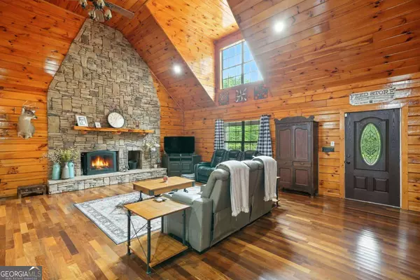 Chatsworth, GA 30705,749 Old Federal RD S