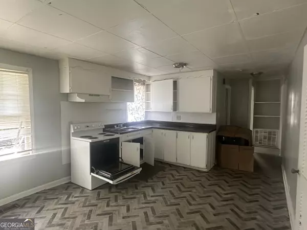 Macon, GA 31206,1334 Dewey ST