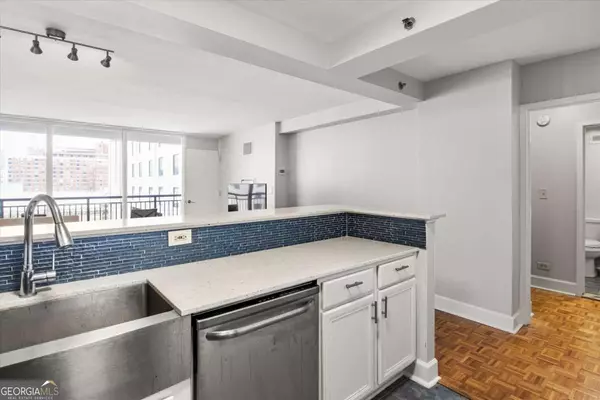Atlanta, GA 30308,620 Peachtree ST #1115