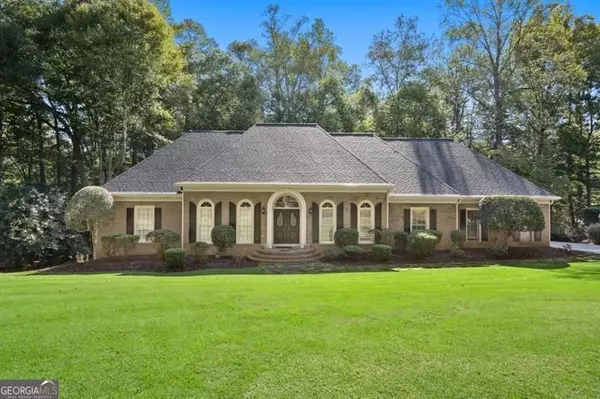 1585 Lazy River LN, Sandy Springs, GA 30350