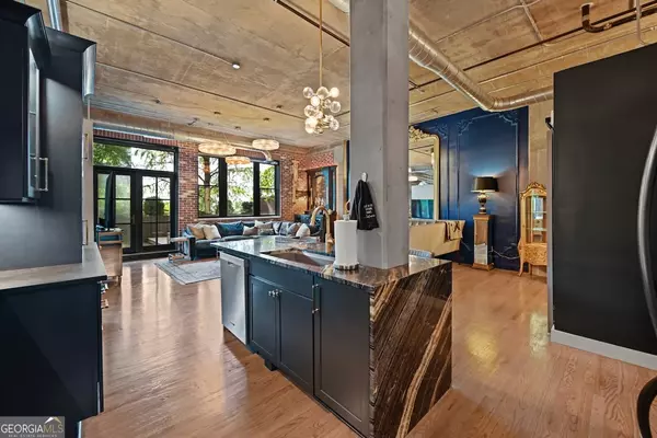 Atlanta, GA 30305,3180 Mathieson DR #502