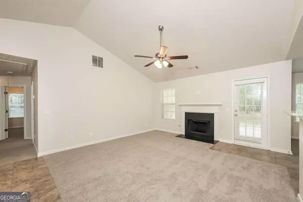 Loganville, GA 30052,3571 Coveside CT