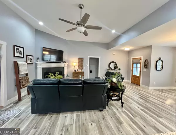 Temple, GA 30179,566 CLINTON DR