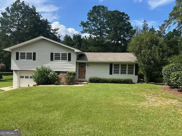 218 Spruce ST, Warner Robins, GA 31088