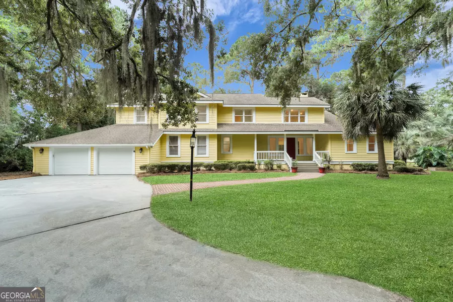 2 Crazy Possum LN, Savannah, GA 31411