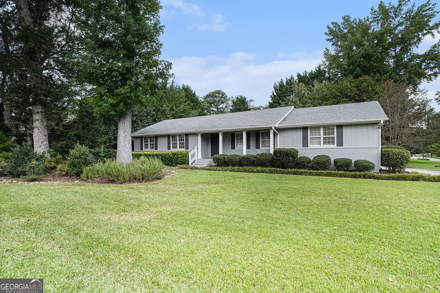1433 Rainbow CIR, Griffin, GA 30224