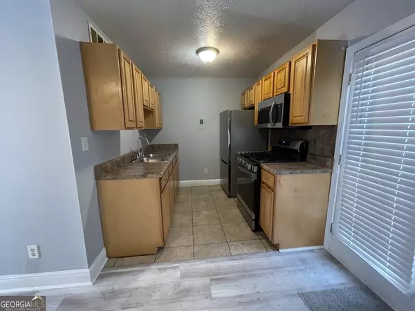 Atlanta, GA 30331,405 Fairburn RD SW #223
