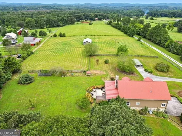Adairsville, GA 30103,135 Holcomb SPUR NW