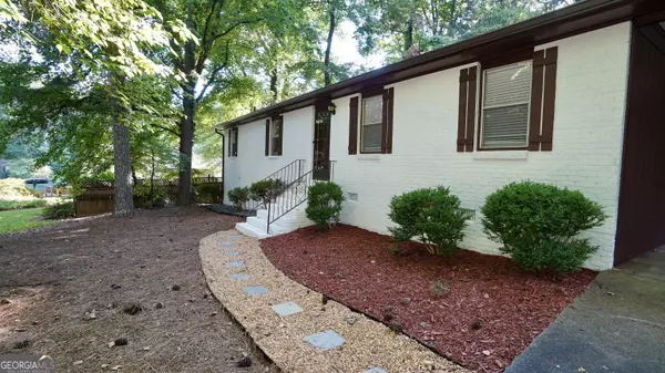 Lilburn, GA 30047,5521 E Wind DR SW