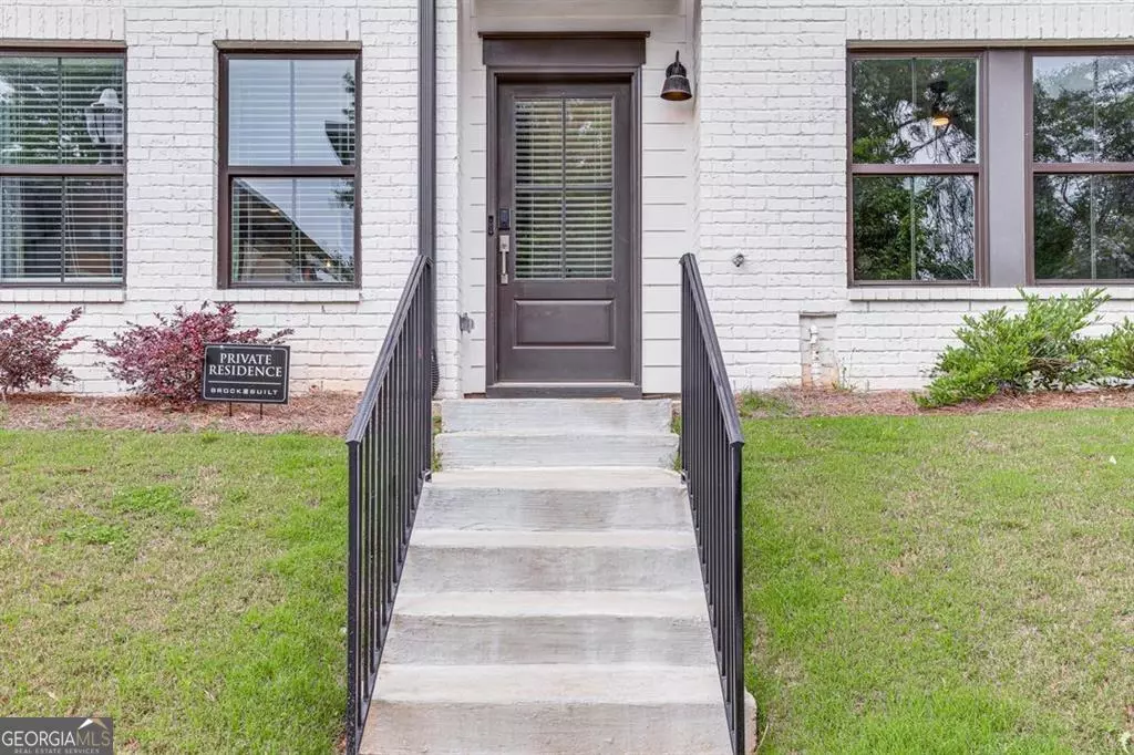 Atlanta, GA 30316,2428 Lakeshore LN SE