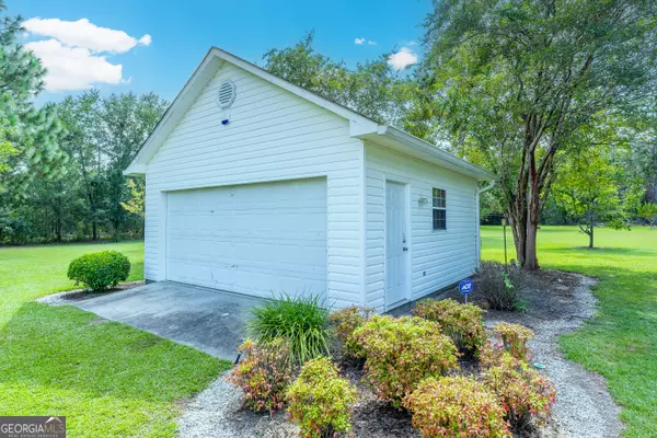 Douglas, GA 31535,674 Forest Hills DR