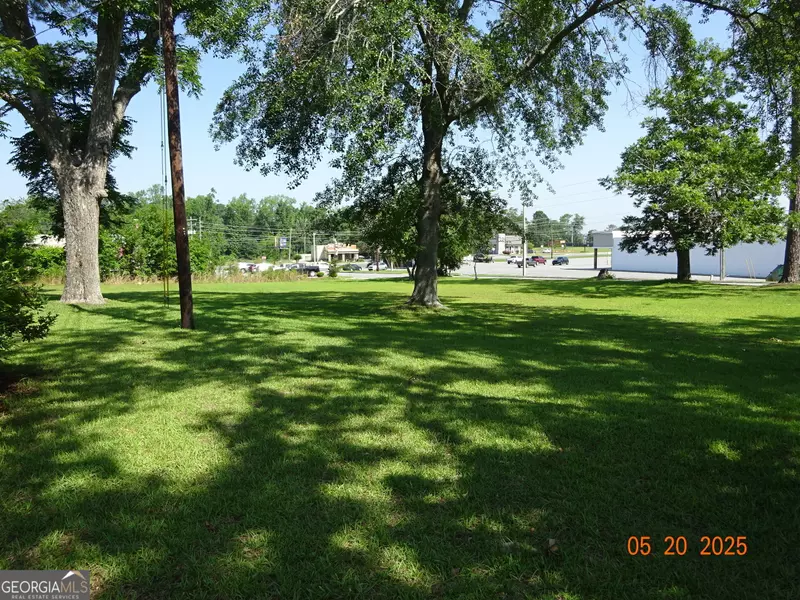 326 N River ST, Claxton, GA 30417