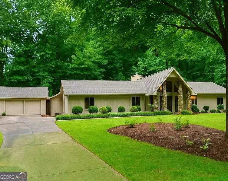 215 Mayfield CIR, Alpharetta, GA 30009