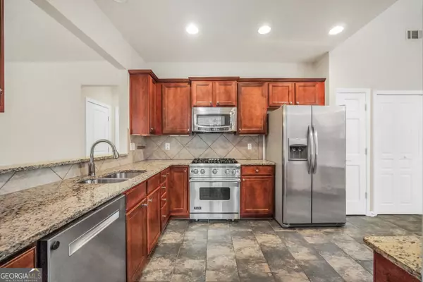 Hoschton, GA 30548,6420 Rockpoint LN