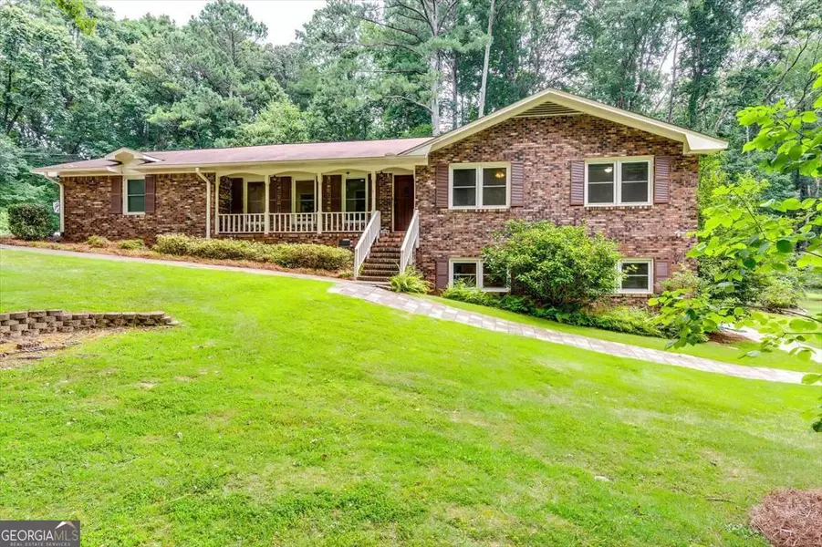 1398 Branchwood DR, Snellville, GA 30078