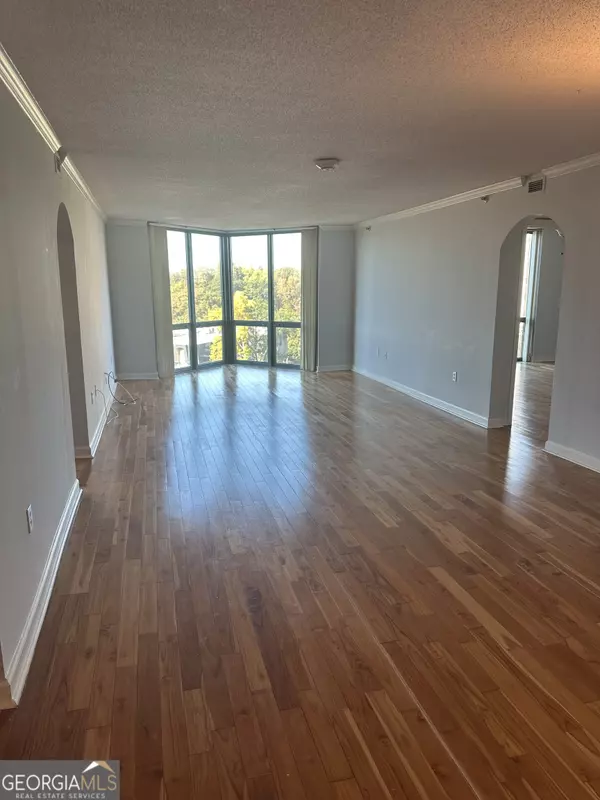 Atlanta, GA 30305,2870 Pharr Court South NW #901