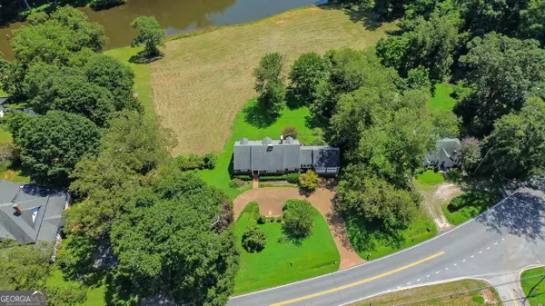 Carnesville, GA 30521,983 Lavonia RD