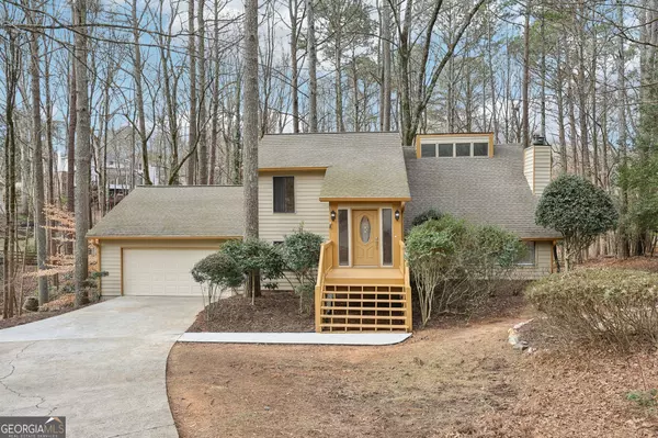 680 Branch Valley CT, Roswell, GA 30076