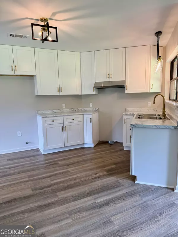 Metter, GA 30439,404 Ann LN