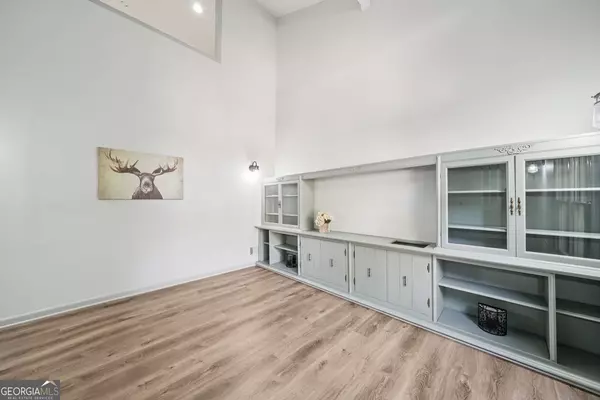 Roswell, GA 30076,230 Lakeview RDG E