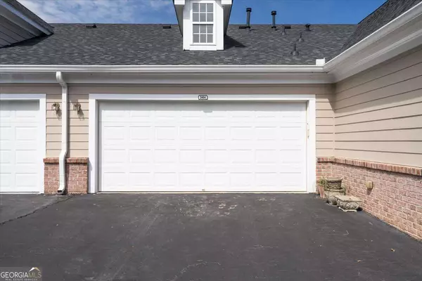 Roswell, GA 30075,2404 Village LN #2404