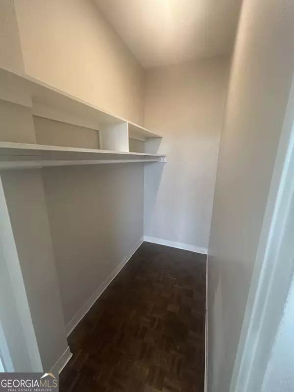 Atlanta, GA 30305,3060 PHARR CT N #607