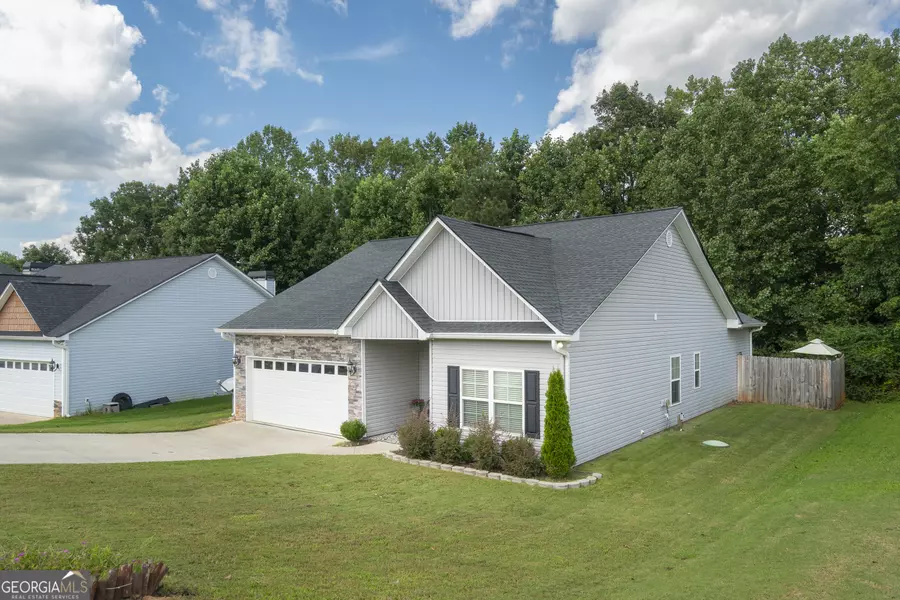 318 Highland Pointe DR, Alto, GA 30510