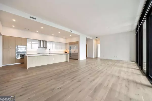 Atlanta, GA 30305,2425 Peachtree RD NE #1604