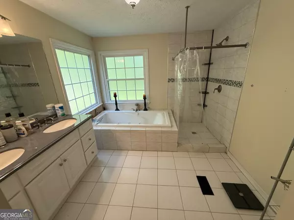 Atlanta, GA 30331,285 Enon CT SW