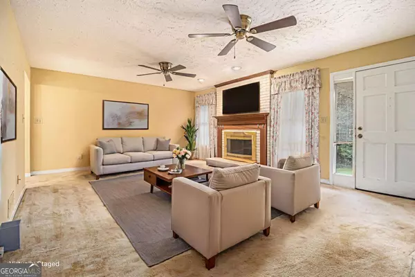 Loganville, GA 30052,5632 Highway 81