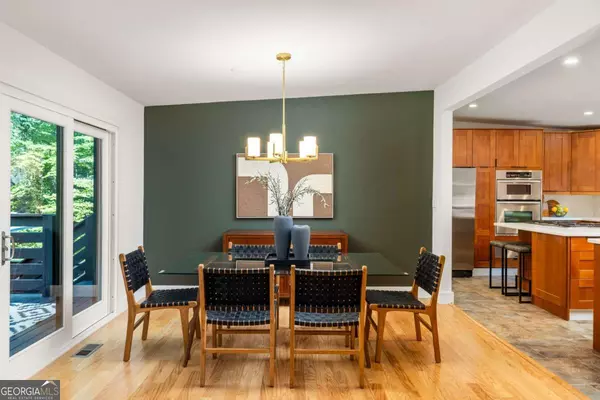 Decatur, GA 30033,884 Vistavia CIR