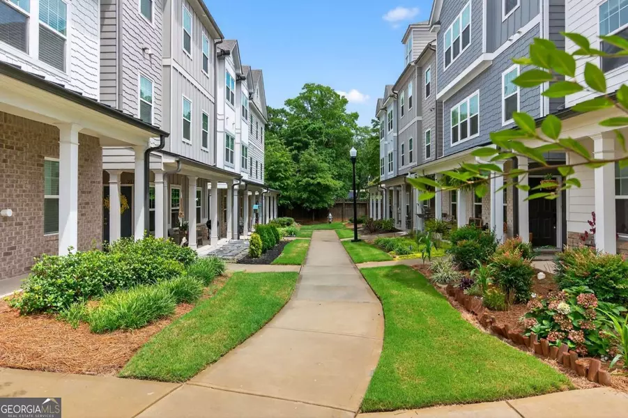 2110 Wesson CT, Kennesaw, GA 30144