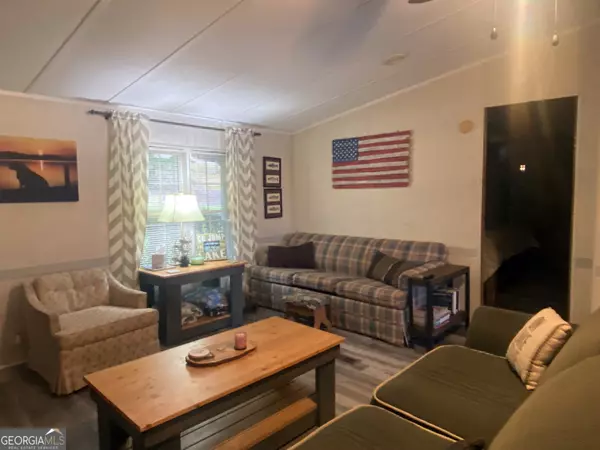 Toccoa, GA 30577,290 Cardinal LN