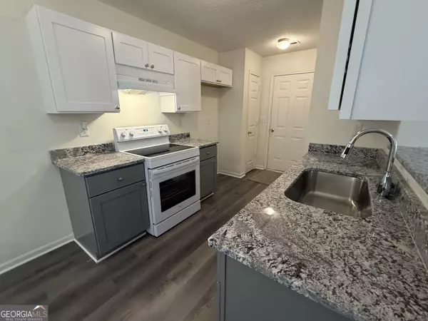 College Park, GA 30349,5689 ISLEWORTH WAY