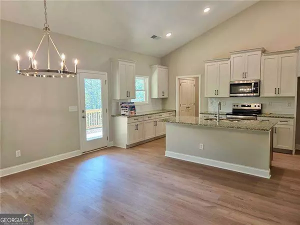 Waleska, GA 30183,181 Delaney Pine DR