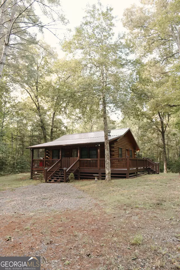 170 Ashly DR, Mccaysville, GA 30555