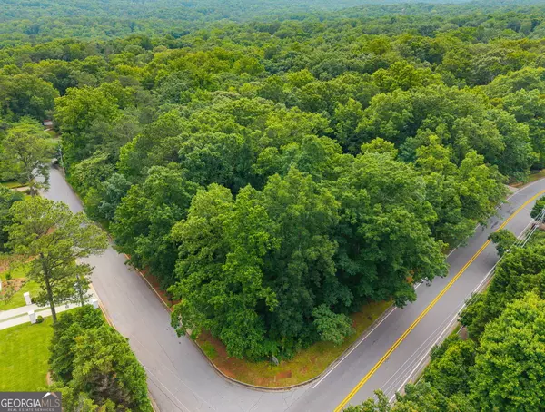 Sandy Springs, GA 30327,5680 Whitner DR