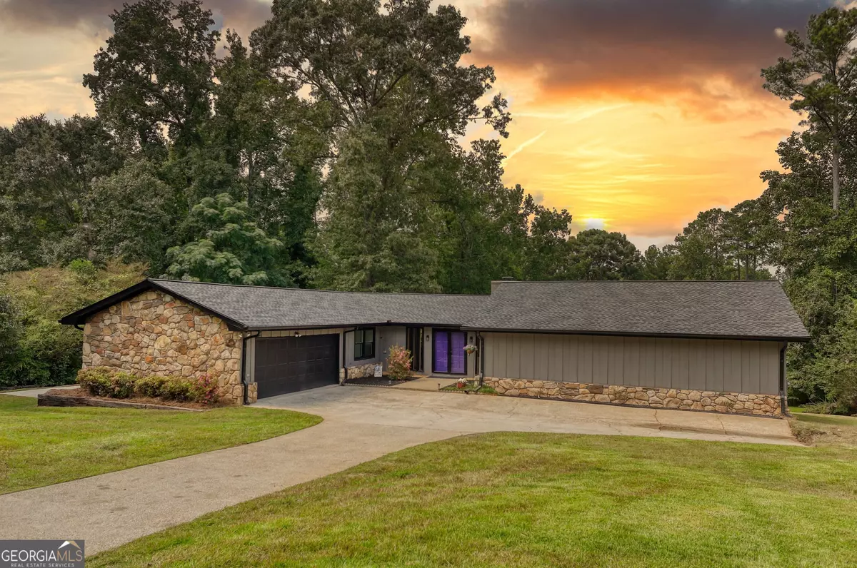 Conyers, GA 30094,1821 Holmes DR SW