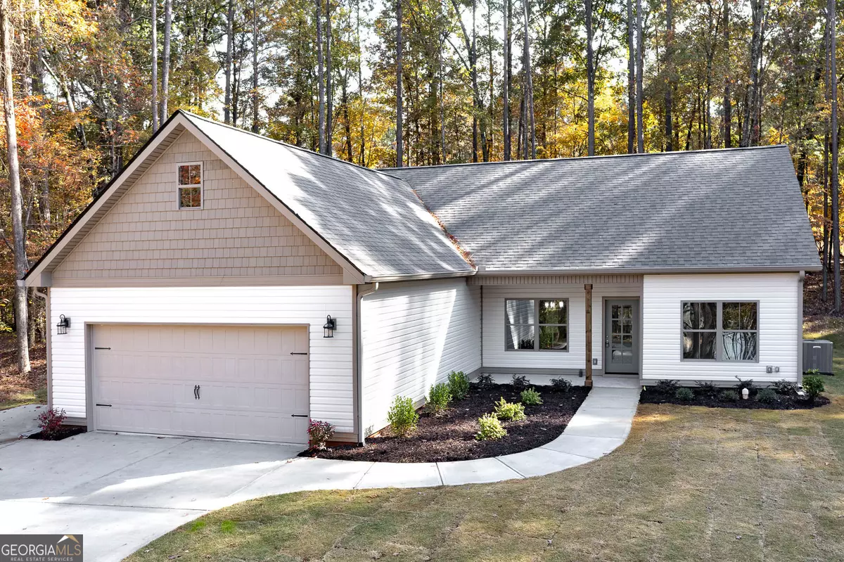 Monticello, GA 31064,243 Pelican CIR