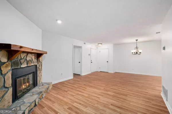 Roswell, GA 30075,4013 Lake Pointe CIR