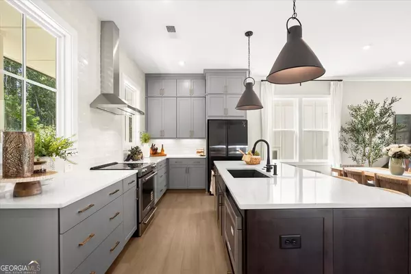 Alpharetta, GA 30022,122 Pinecone Pkwy