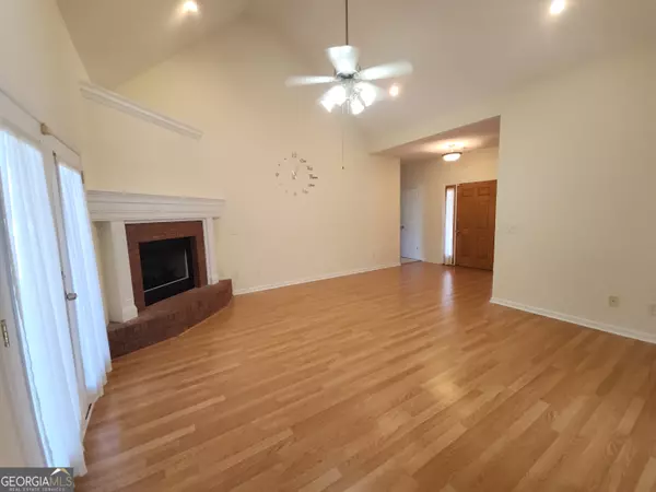 Warner Robins, GA 31088,104 Finegand PL