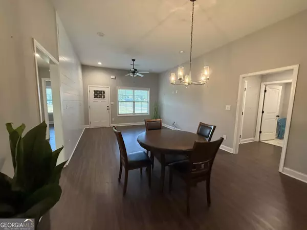 Byron, GA 31008,215 Red Tail CIR